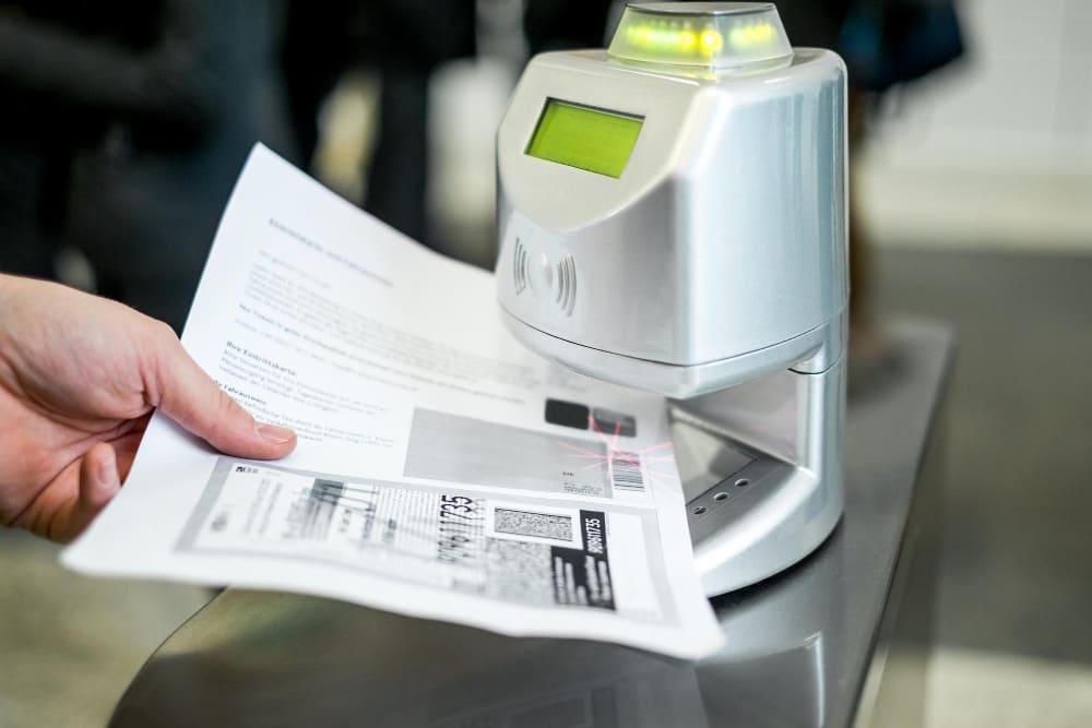 Pay UAE Fines Smartly: Driventaq's Automated Invoice Service